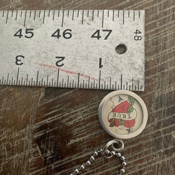 True Love Reversible Necklace NWOT Pinup
Tattoo Rockabilly Heart Ball Chain - Picture 8 of 9